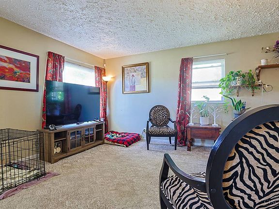 3rd image of 6624 Flagstone Ct