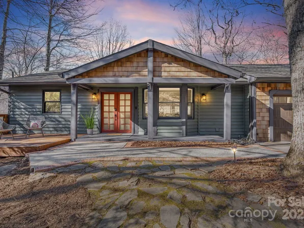 60 Elseetos Dr, Brevard, NC 28712