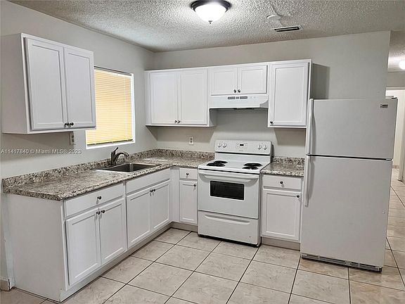 2nd image of 2477 NE 184th Ter