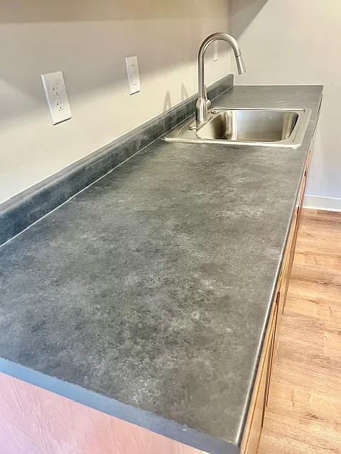 2 bed, 1000 sqft, $1,195 — Photo 3