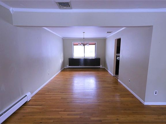 5th image of 16 Pecan Valley Dr