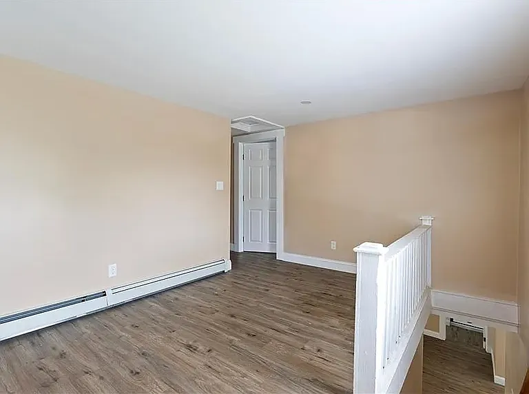 14 W Natick Rd — Photo 9