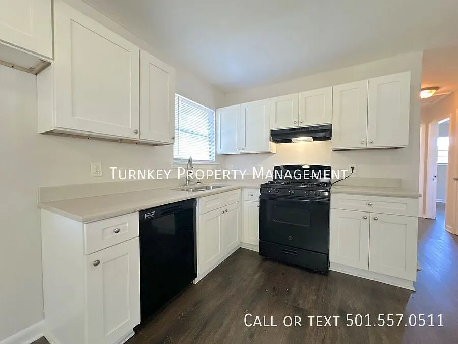 Building Photo - 7124 Twin Oaks Rd
