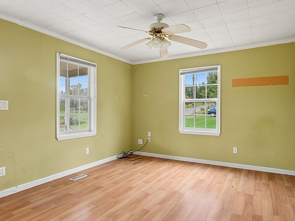 5th image of 221 Walton Rd