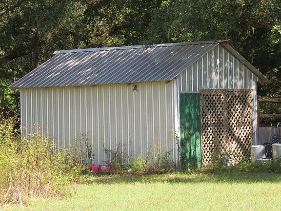 5th image of 450 NE 195th Ave
