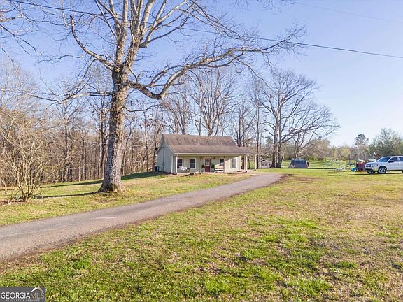 3rd image of 209 Moss Rd