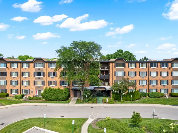 1207 S Old Wilke Rd APT 209, Arlington Heights, IL 60005