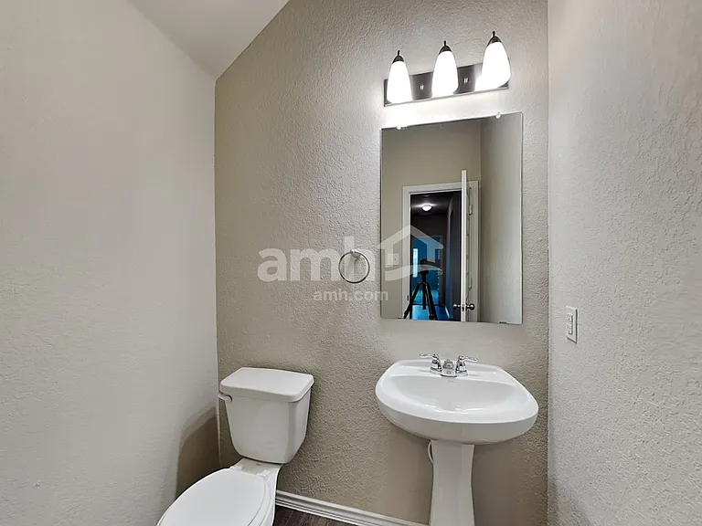 719 Red Barn Bnd — Photo 8