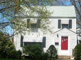 114 Saint James St, West Hartford, CT 06119