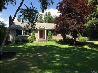 6 Boulder Ct, Norwalk, CT 06854