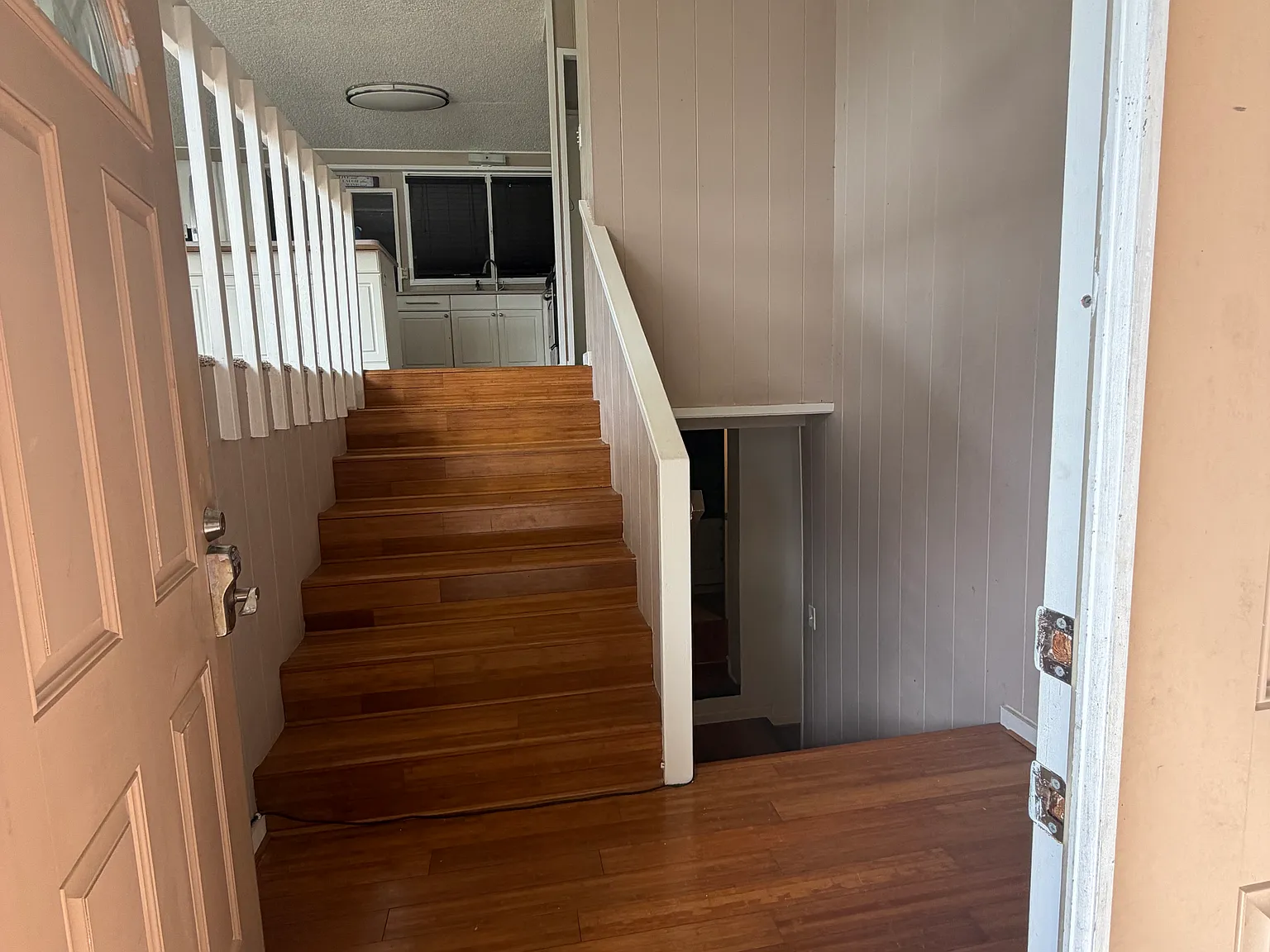 6 bed, 3.5 bath, 2500 sqft, $5,000 — Photo 3