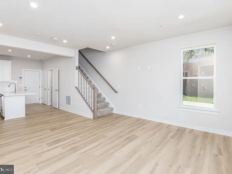 44514 Wolfhound Sq — Photo 6