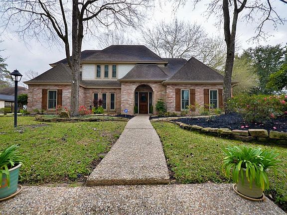 4th image of 2902 Crystal Falls Dr