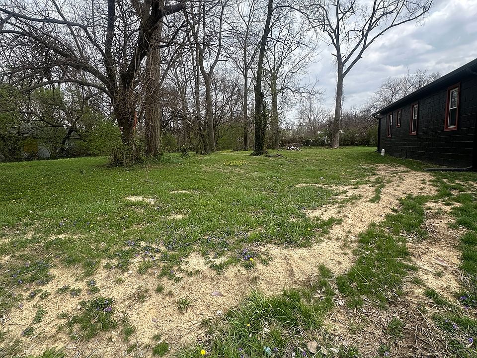 2nd image of 3119 Station St