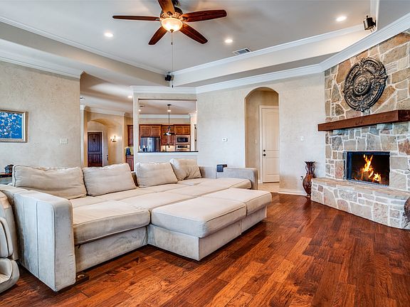 4th image of 1929 Canyon Rd