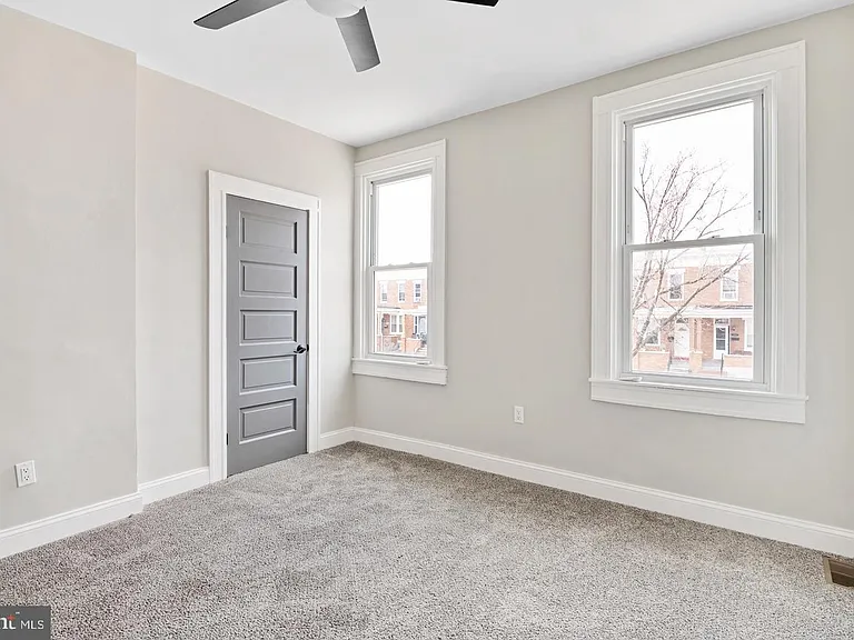2828 Lake Ave — Photo 10