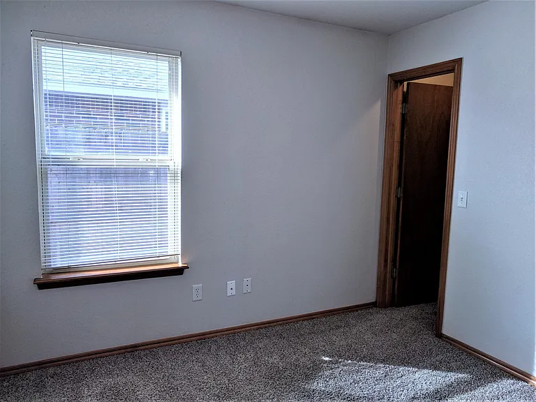 2821 E Lake Dr — Photo 8