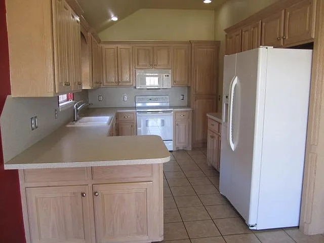 3 bed, 1666 sqft, $1,750 — Photo 4