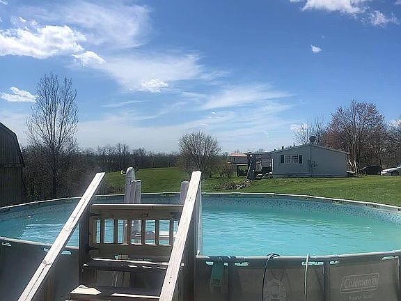4th image of 505 Reservoir Ln