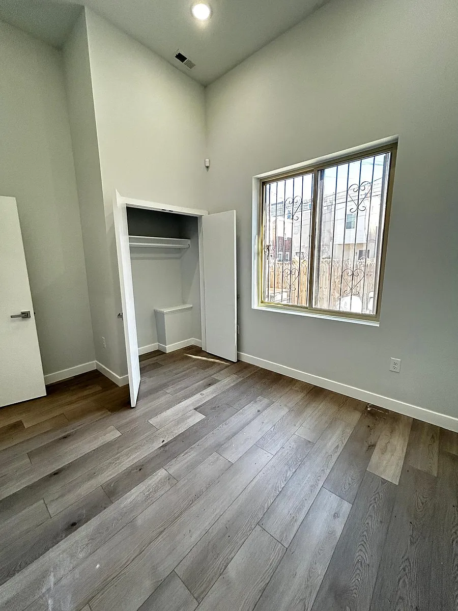 Building Photo - 2415 N 7th St #C
