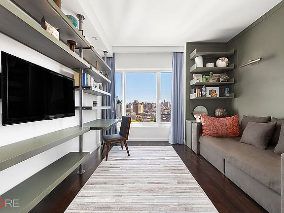 4th image of 400 W 12th St APT 16A