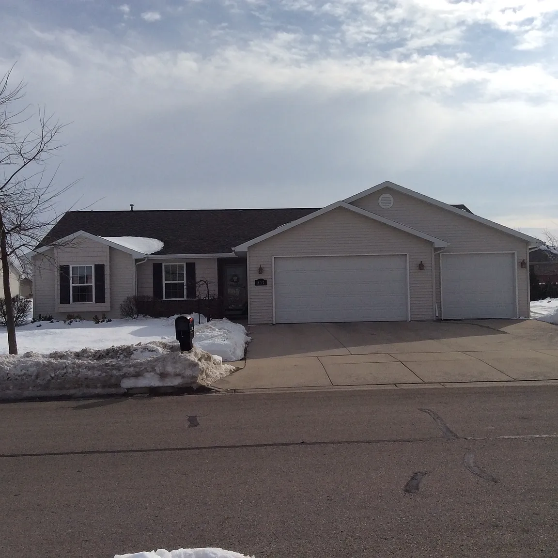 537 Coonen Dr photo 1