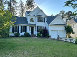 100 Evergreen View Dr, Holly Springs, NC 27540