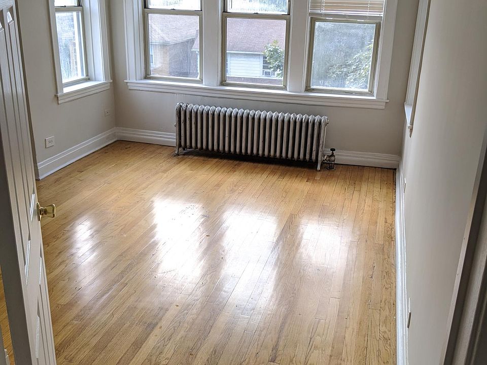 1st image of 6455 N Washtenaw Ave APT 3