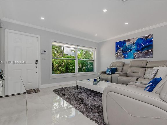 5th image of 520 NW 46th St