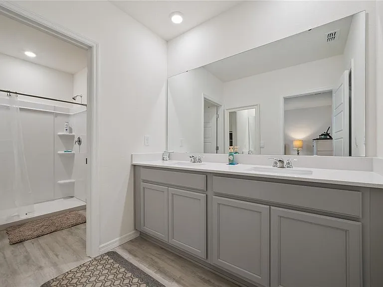 2076 Monteverde Ave — Photo 13