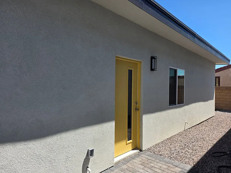 370 Riverfront Dr — Photo 5