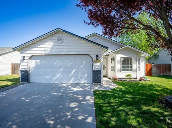 1917 Cambridge St, Caldwell, ID 83607