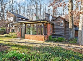 22 Elizabeth Pl, Armonk, NY 10504