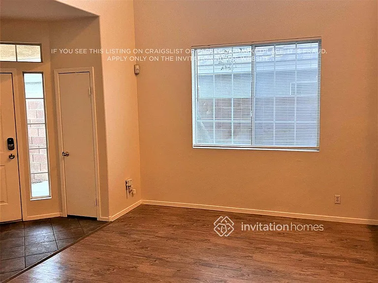 7563 Fairland Ct — Photo 2