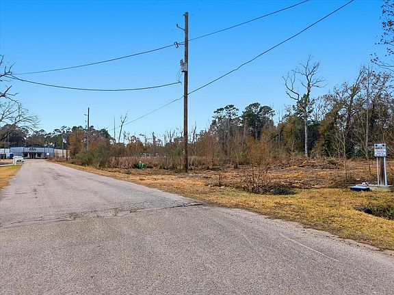 5th image of 10815 Fairview Dr