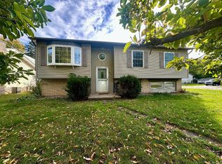 1817 W Porter Ave, Chesterton, IN 46304