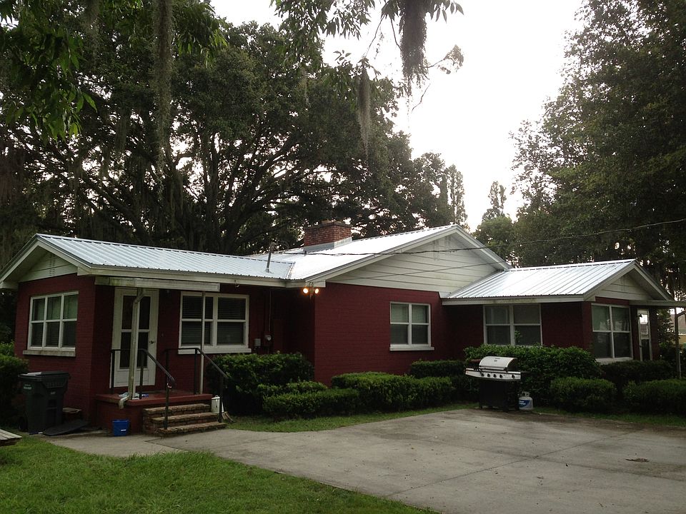 2nd image of 3319 W Socrum Loop Rd