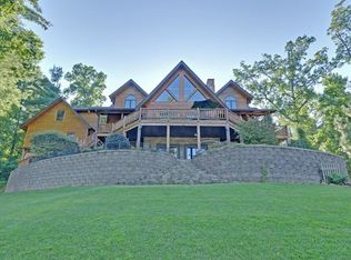 294 Nora Ln, Cleveland, GA 30528