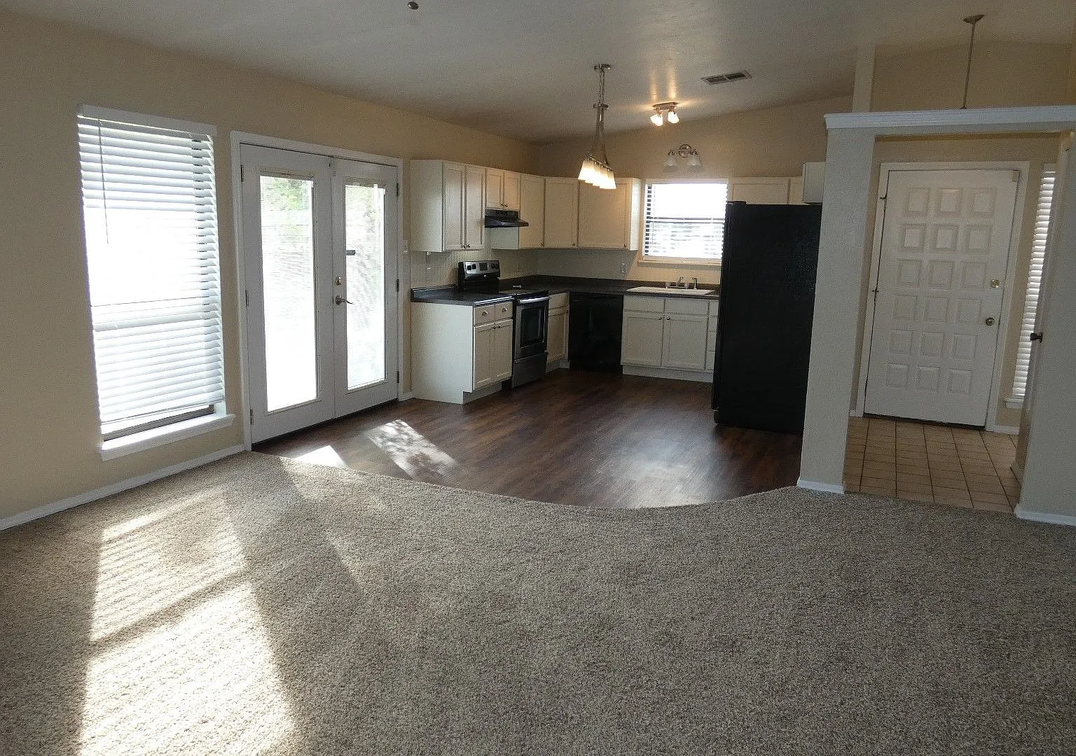 2512 SW 39th St. — Photo 4