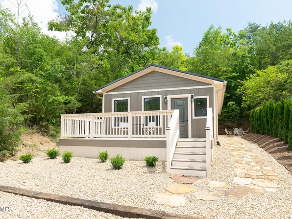 2589 Windfall Estates Dr, Sevierville, TN 37876
