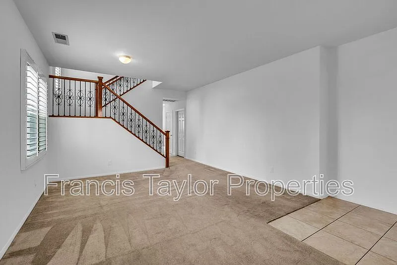 Building Photo - 401 Whitby Gln