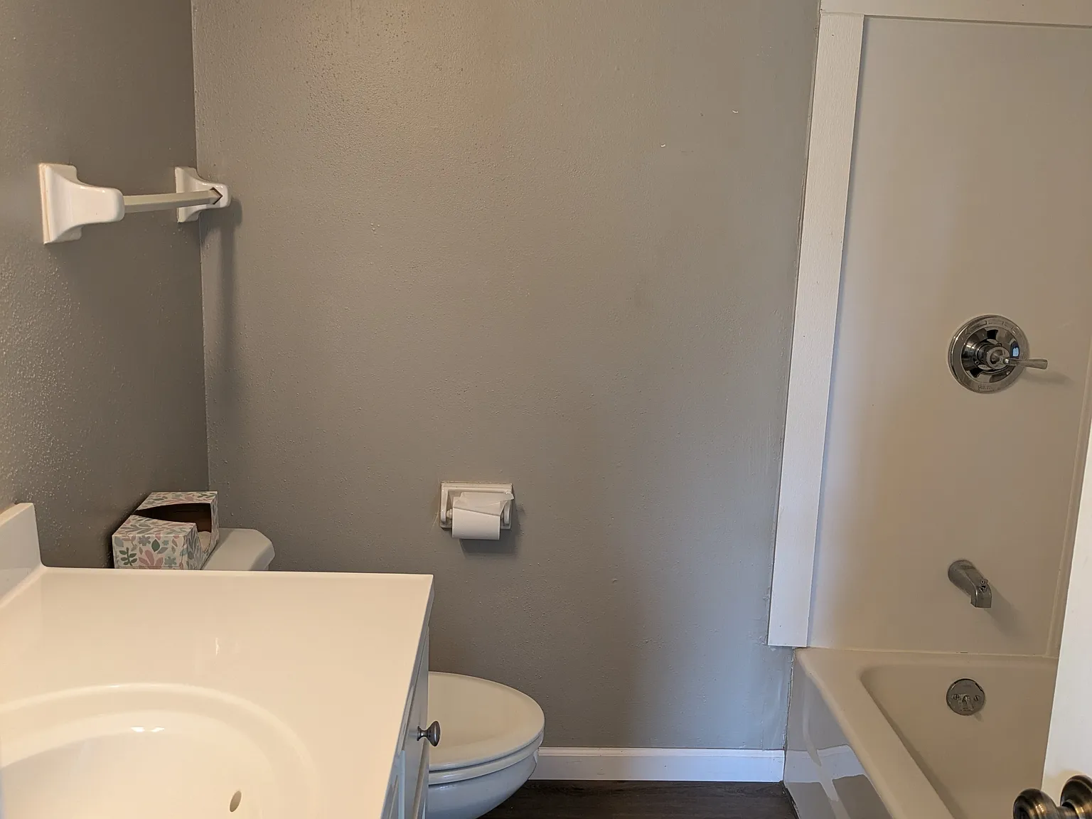 2 bed, $1,300 — Photo 3