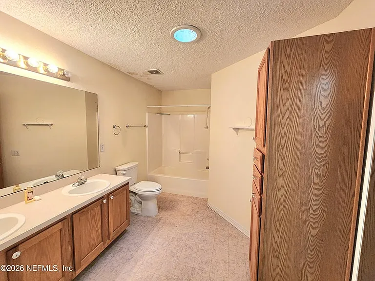 7485 Cliff Cottage Dr — Photo 10