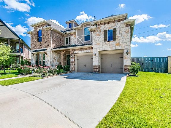 2nd image of 3616 Trinity Rose Ln