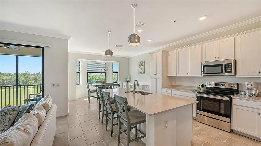 2 bed, 2.0 bath, 1257 sqft, $6,000 — Photo 4