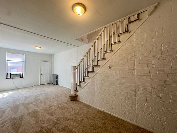 2nd image of 18 N Port St