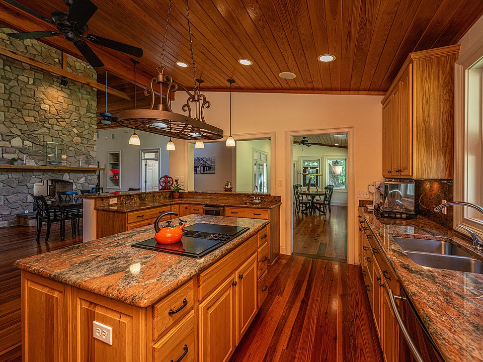 28th image of this home