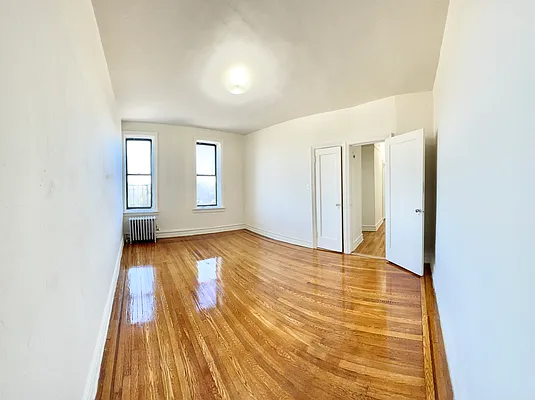 Rented by EastMount Realty LLC | media 2