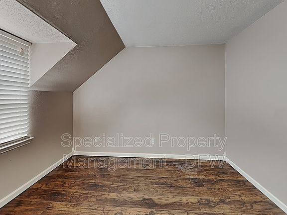 5th image of 9833 Valley Meadow Ct #9833
