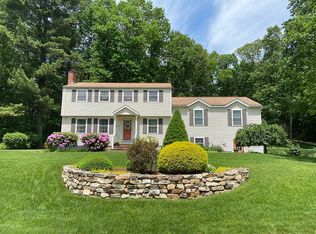 7 Samos Ln, Andover, MA 01810